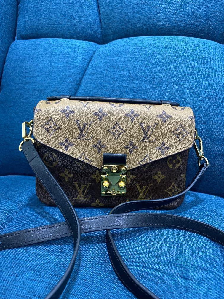 LV Pochette Metis mini bag