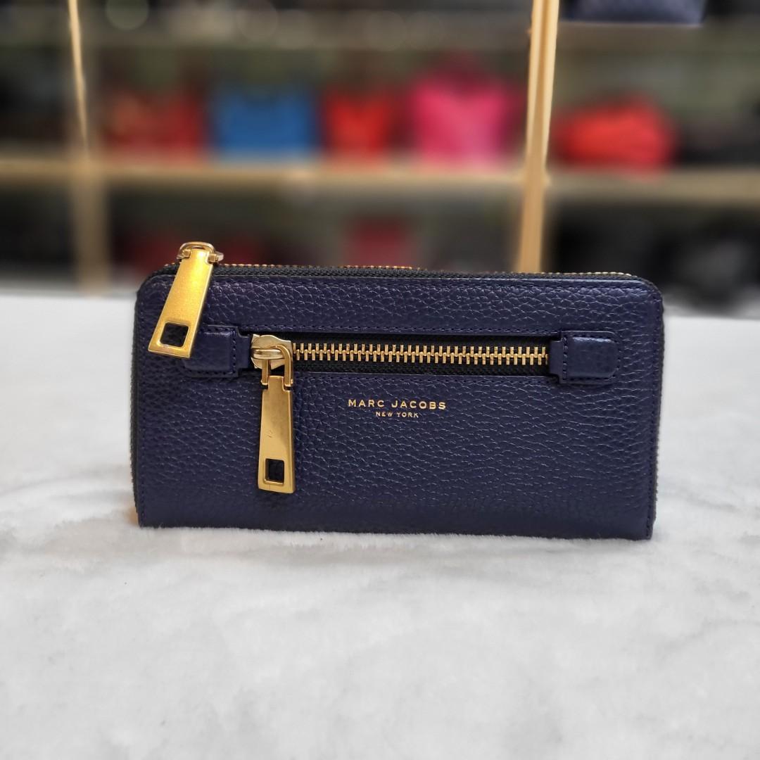 Marc Jacobs, Luxury, Bags & Wallets on Carousell