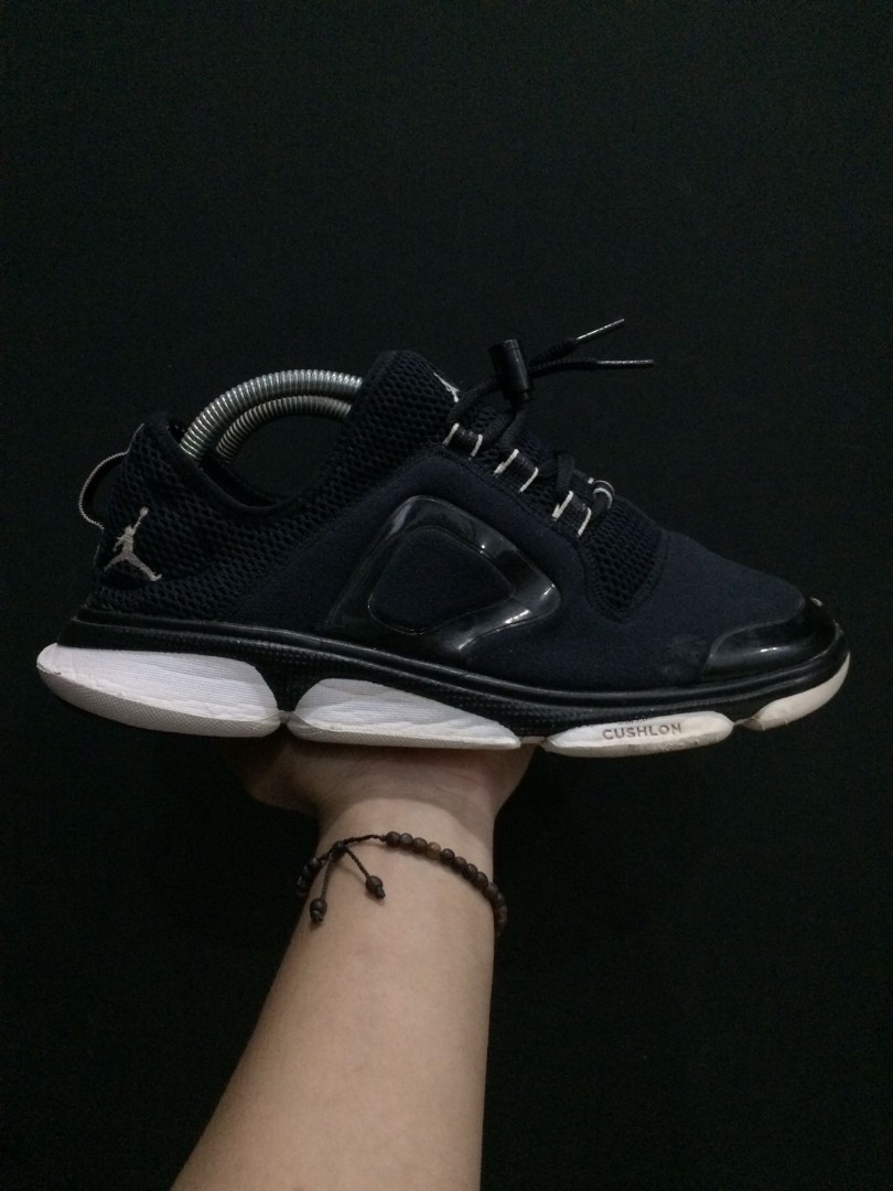 Nike Air Jordan RCVR 2 Fesyen Pria Sepatu Sneakers di Carousell
