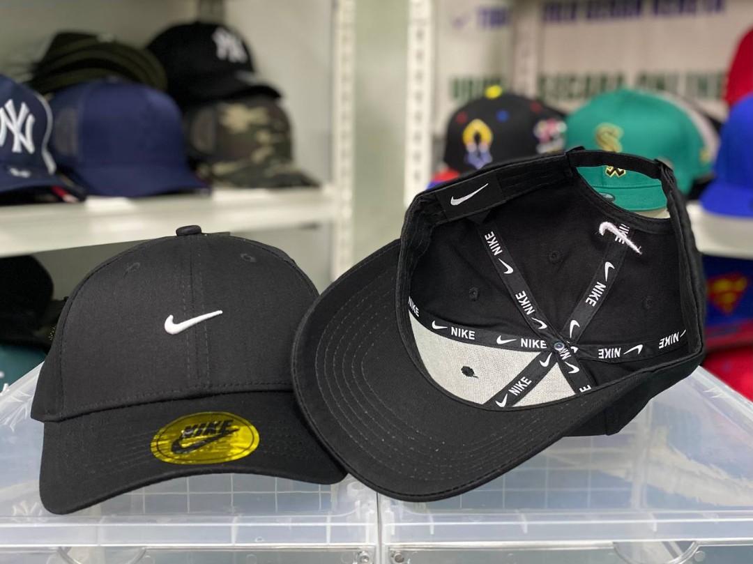 NIKE SMALL LOGO CAP, Men's Fashion, Watches & Accessories, Cap & Hats