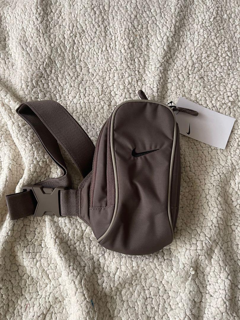 Nike Sportswear ESSENTIALS SLING BAG UNISEX - Across body bag