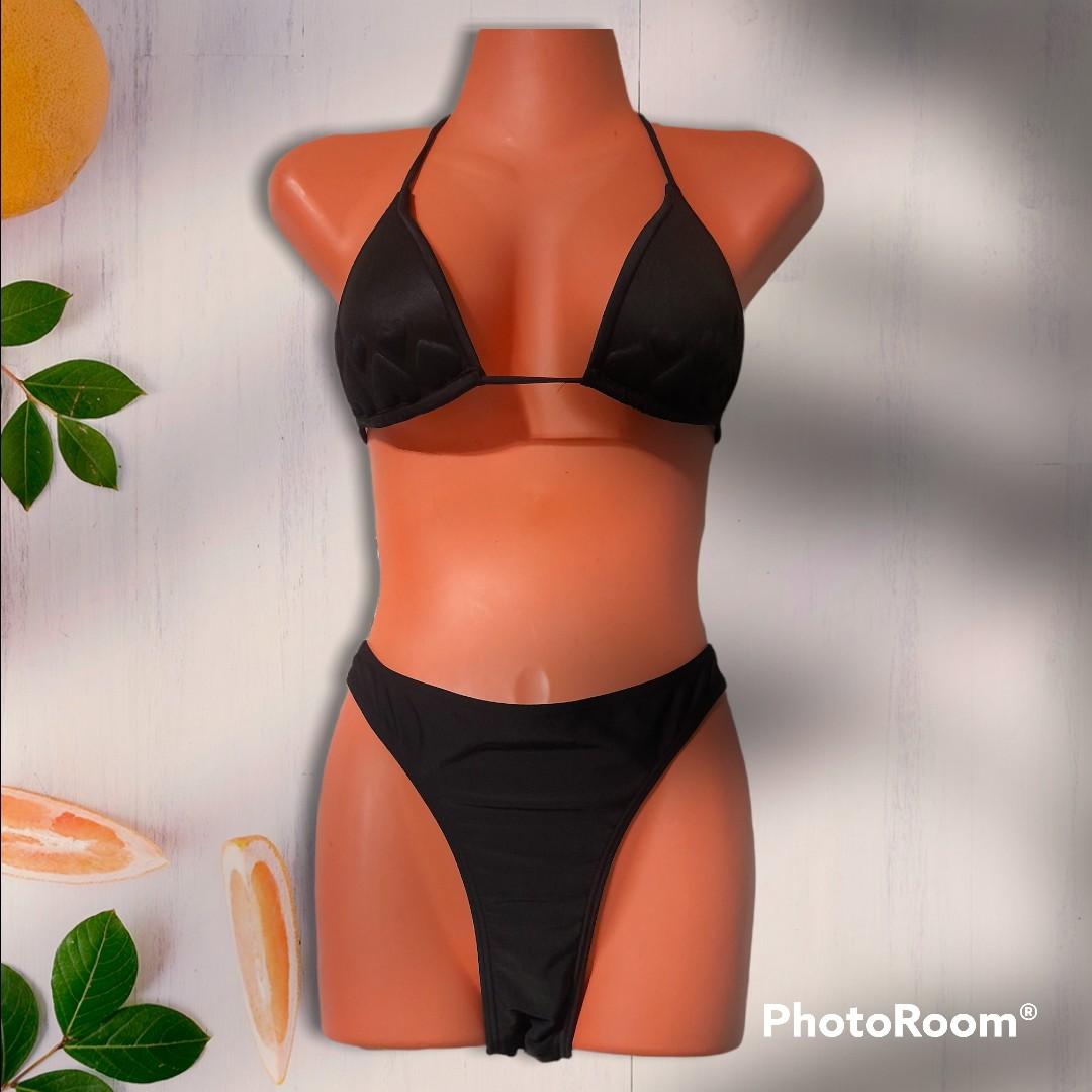 Original Ripcurl Bikini (Category: Bikinis & Swimsuits) located in Las Pinas. Submitted by budgetbuddies (Listing ID 1170715576, Image 1). Description: Brand: Ripcurl Reversible bikini top a. embossed hearts design b. plain black *fits small to semi-medium RFS: decluttering.