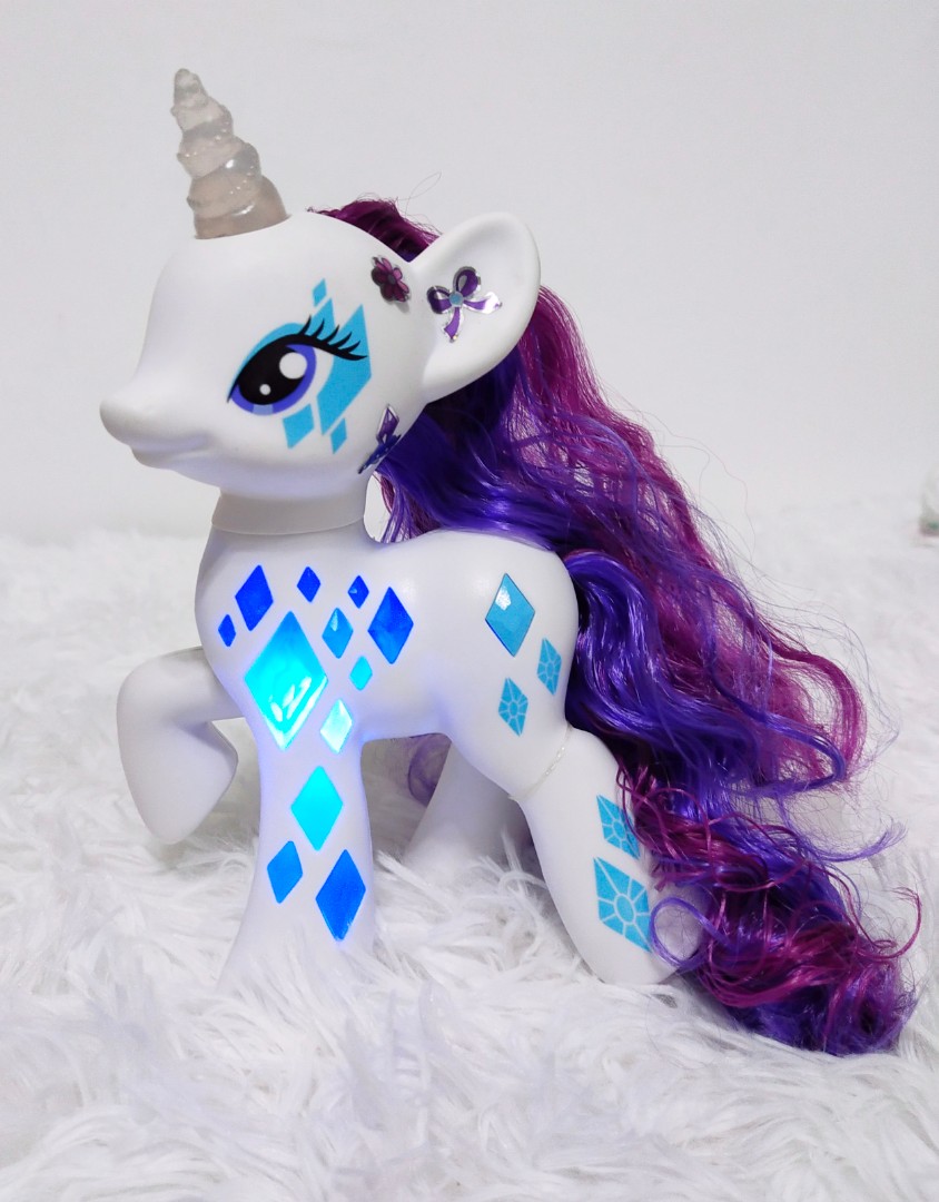 My little pony cutie mark magic glamour glow rarity figure hotsell