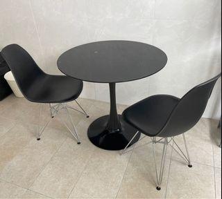 Round Glass Table with 2 chairs