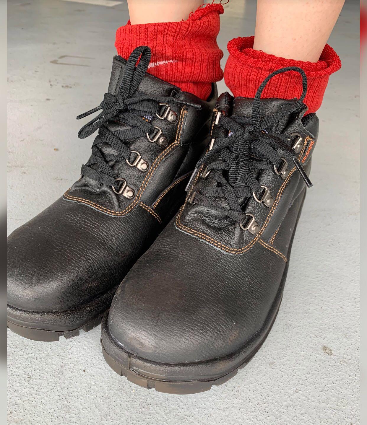 Safety Boots krushers Size9 EU43 USA10 gorgeous to wear as smart casual outing. Clean no pet vegan environment 66lor4 toa payoh s310066 collect