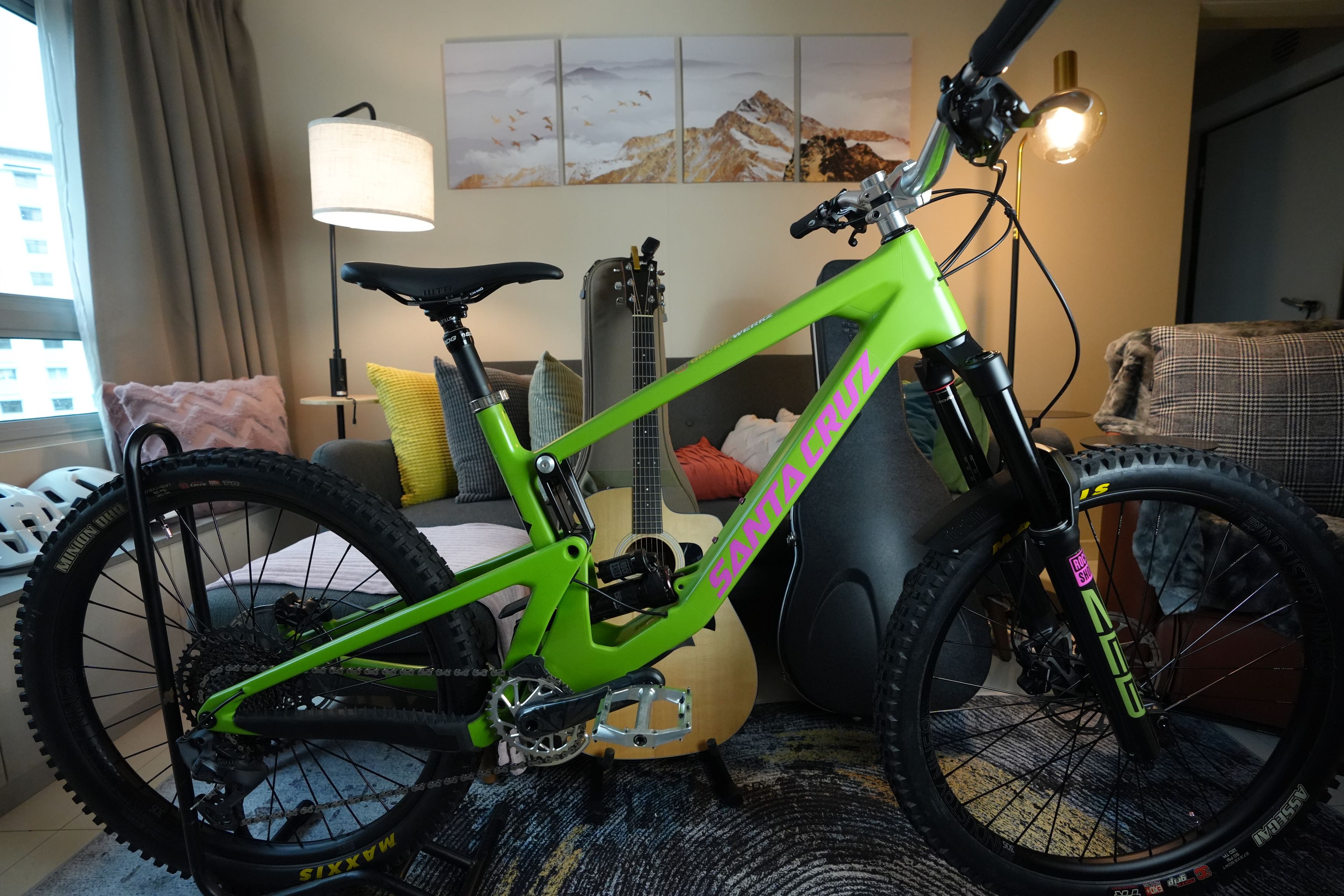 Santa Cruz Nomad 5 Large Sports Equipment Bicycles Parts