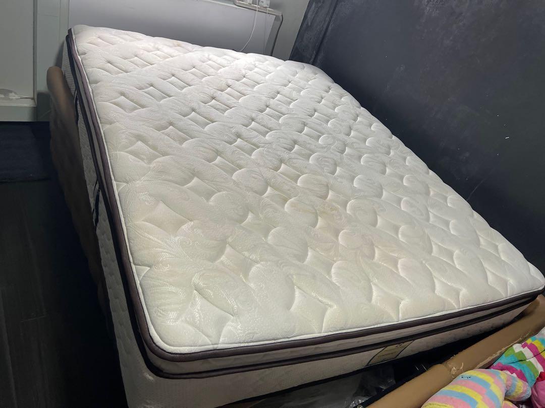 Sealy Confidence Queen size mattress