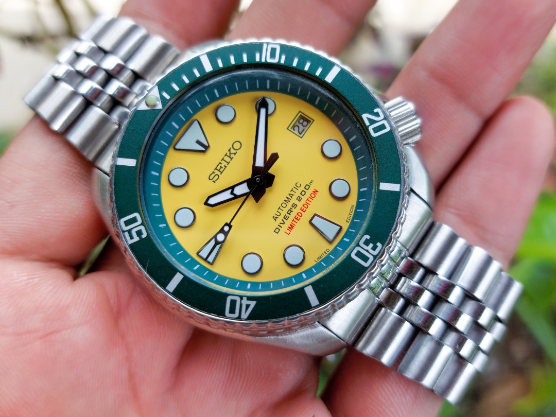 Seiko YELLOW-GREEN SUMO Mod Automatic Diver's Watch, Men's Fashion, Watches  & Accessories, Watches on Carousell