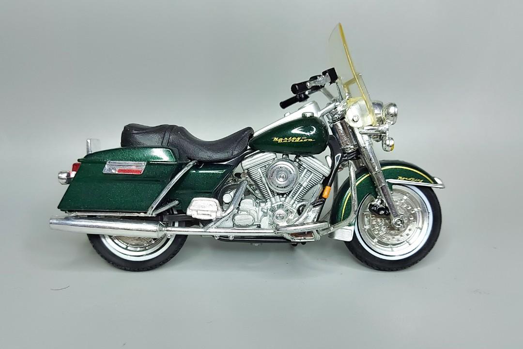 Series 1 Harley Davidson FLHR Road King 1 18 Scale Vintage Diecast