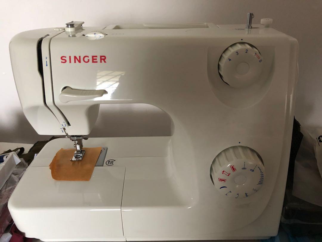 Singer 8280 sewing machine, TV & Home Appliances, Other Home Appliances ...