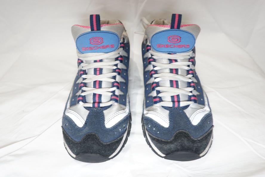 Sketchers Rubber Shoes (Category: Sneakers) located in Santa Rosa. Submitted by riri.a (Listing ID 1170783512, Image 3). Description: Women US7.5.