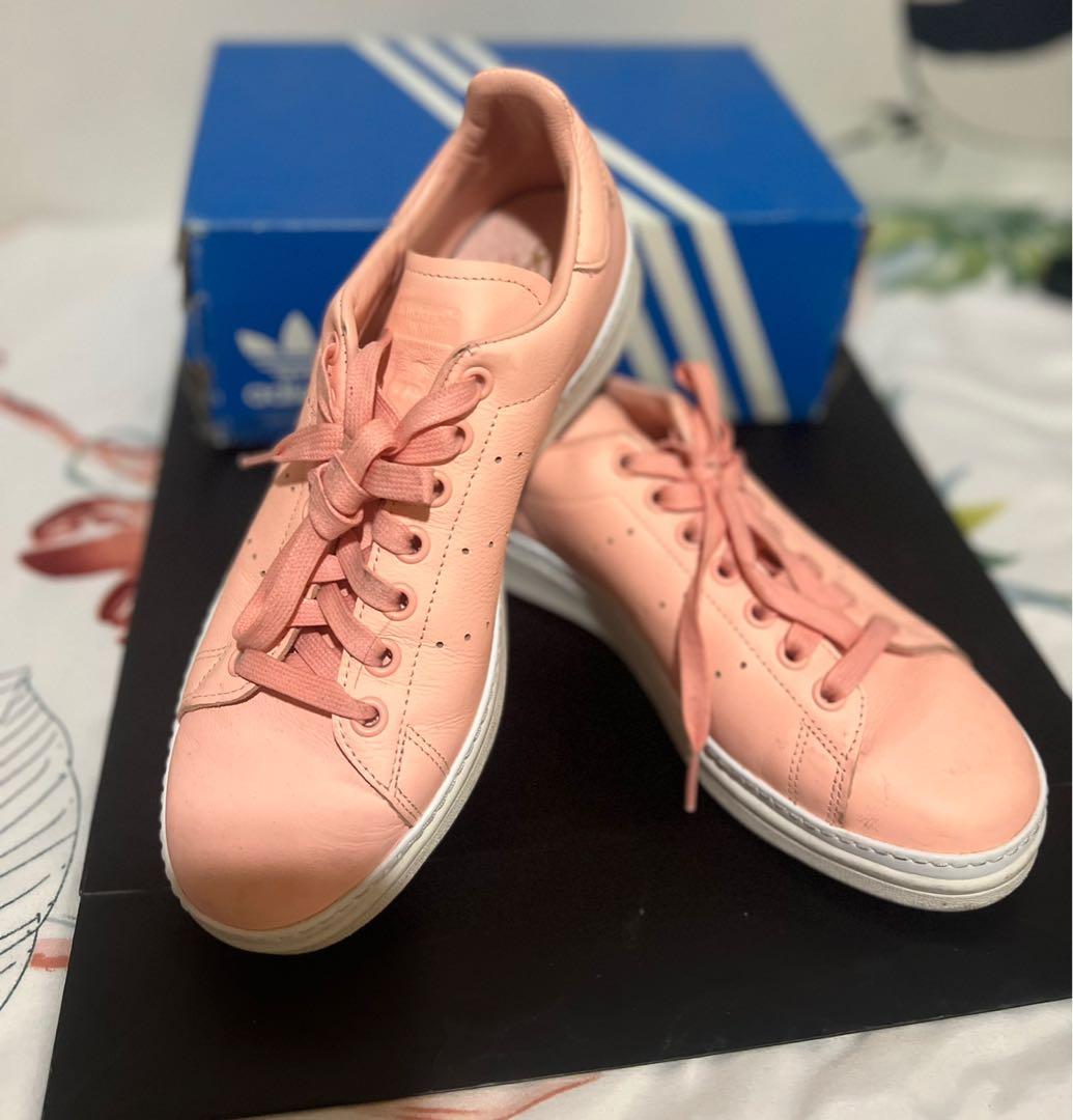 Stan Smith New Bold 7.5 US (Category: Sneakers) located in Quezon City. Submitted by cleanspaceph (Listing ID 1170722890, Image 2). Description: 💯Authentic Bought for Php6,500 Used twice only RFS: Decluttering .