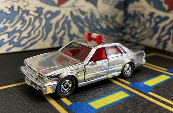 NEUF TOMICA 87 Nissan Cedric 1/63 Silver EUR 41,23 - FR