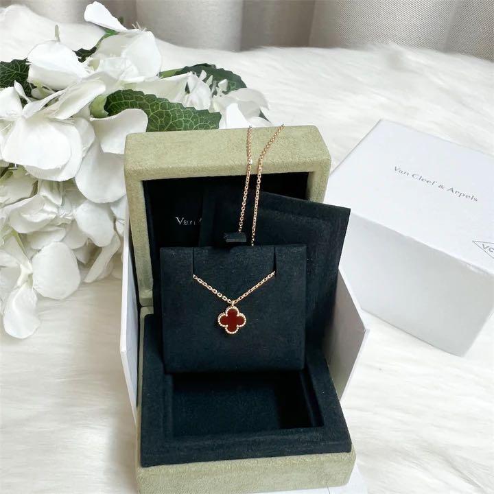 VAN CLEEF UNBOXING REVIEW + OUTFITS!!! | Sweet Alhambra Pendant Rose Gold  Carnelian - YouTube