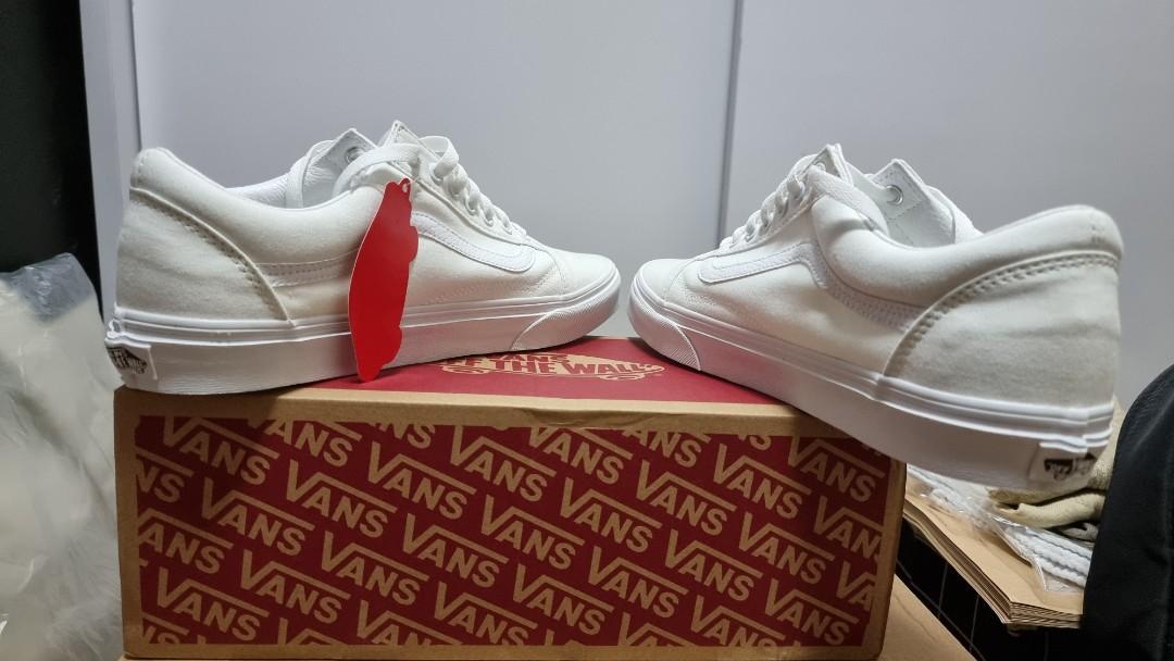 Stan smith vs vans old skool shop