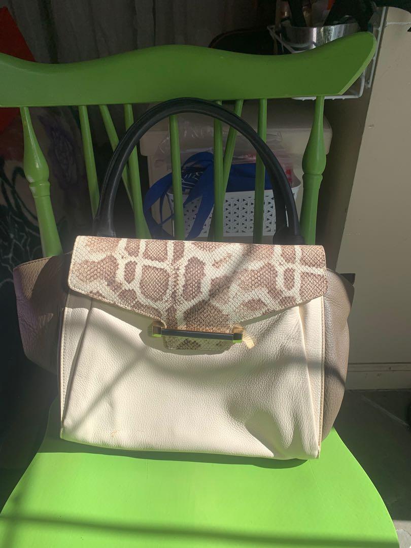 Vince Camuto VC Julia SA satchel handbag Luxury Bags Wallets on Carousell