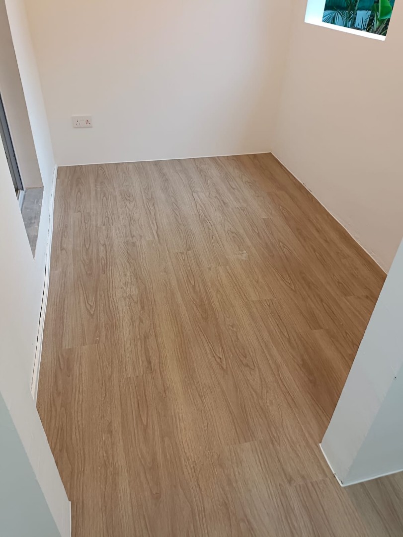 Vinyl flooring Supply and Install 5mm Click & Lock System., Furniture