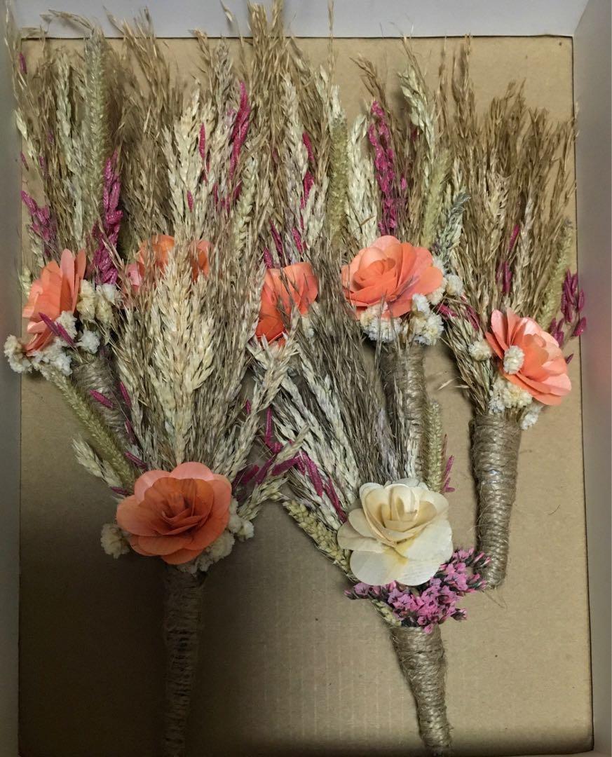 Wedding Boutonnieres (Category: Flowers & Bouquets) located in Manila. Submitted by echrise (Listing ID 1170684836, Image 3). Description: Sample design. Rustic. Dried flowers. Can accommodate special request..
