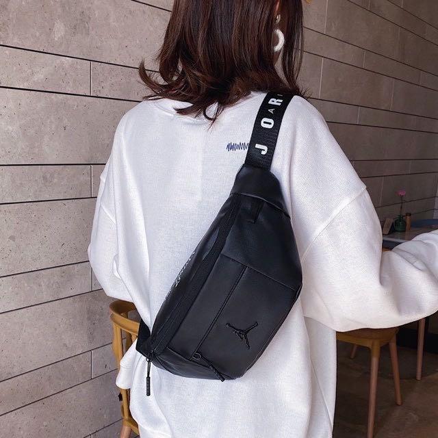 Nike air deals jordan waist bag