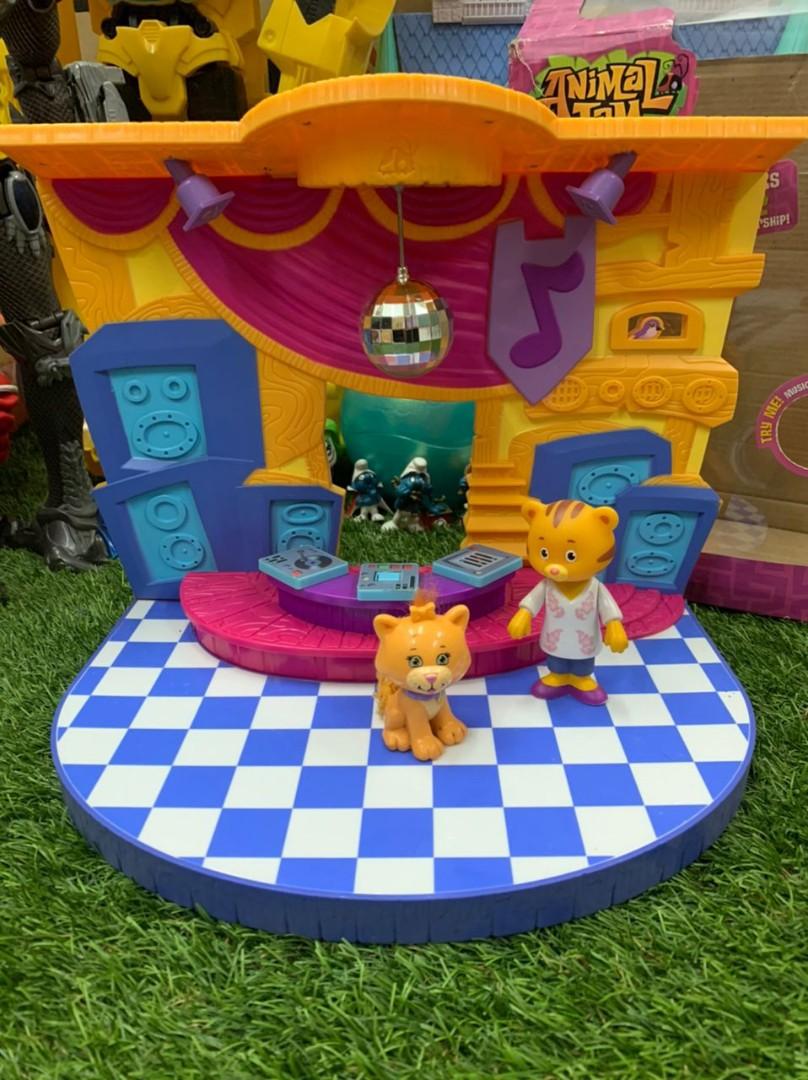 Animal jam 2025 club geoz playset
