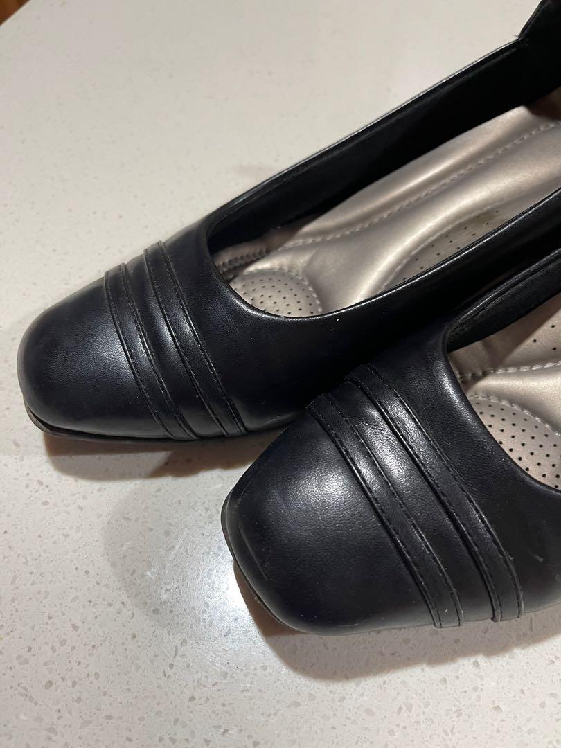 Black heels (Category: Heels) located in Cavite. Submitted by anthonetteeee (Listing ID 1170957914, Image 3). Description: Well used no chipped off paint good to use size 39.
