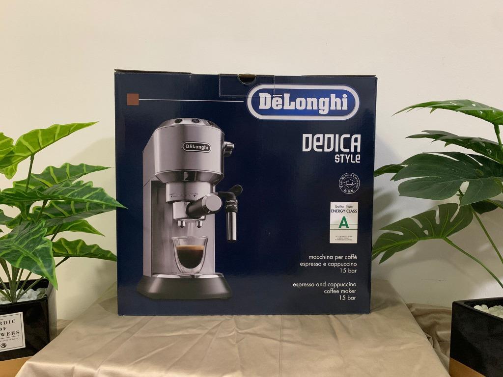 BNIB Delonghi Dedica EC685 Automatic Pump Espresso - COFFEE EC685.M BNIB  Delonghi Dedica Style Metal - Pump Espresso Coffee Machine - EC685.B  EC685.R