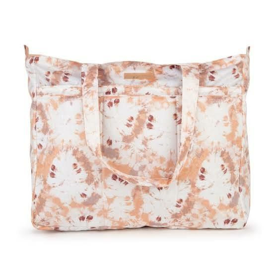 Bnwt Jujube Super Be - To Dye For (Category: Diaper Bags & Wetbags) located in Pasig City. Submitted by mommaof3ph (Listing ID 1170888263, Image 1). Description: PLEASE READ BEFORE MAKING AN OFFER Last price posted.. Onhand and ready to ship BNWT Jujube Super Be To Dye For Unopened Packaging MOP: BPI, Security Bank, GCash & PAYMAYA SF c/o Buyer - Lalamove, Grab or LBC only ❌NO TO BOGUS BUYER ❌NO TO JOY RESERVER ❌NO TO LOW BALLER Will send more cl