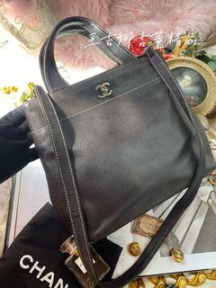 Chanel vintage古董黑咖啡荔枝斜背包/書包釦復古銀釦/百搭男女皆可「王吉娜古董精品」