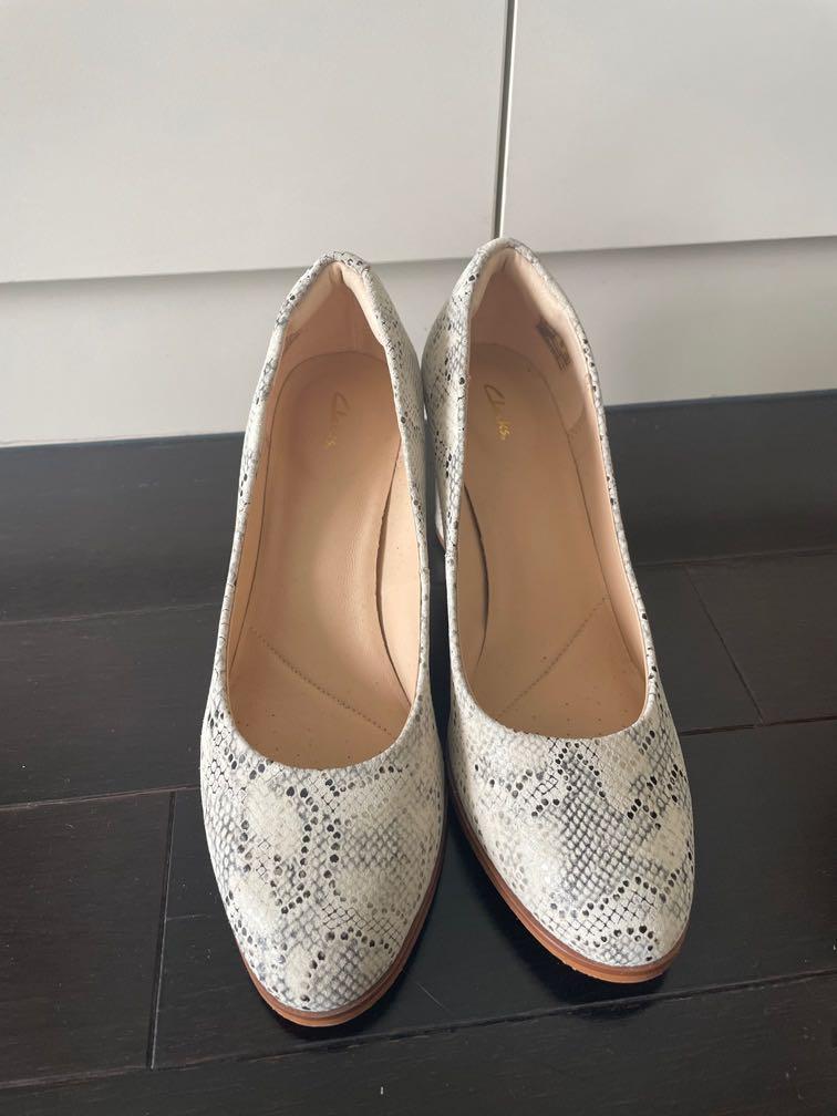 Clarks snakeskin flats clearance