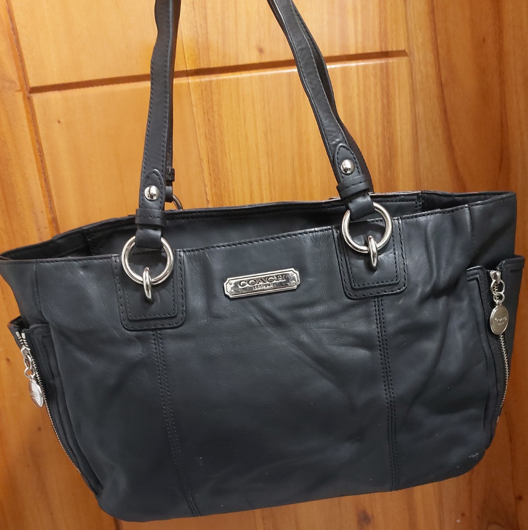 Coach leather, Women's Fashion, Bags & Wallets, Shoulder Bags on Carousell