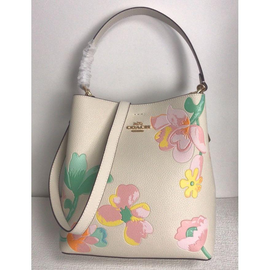Coach Small Town Bucket Bag, Women's Fashion, Bags & Wallets, Shoulder Bags  on Carousell