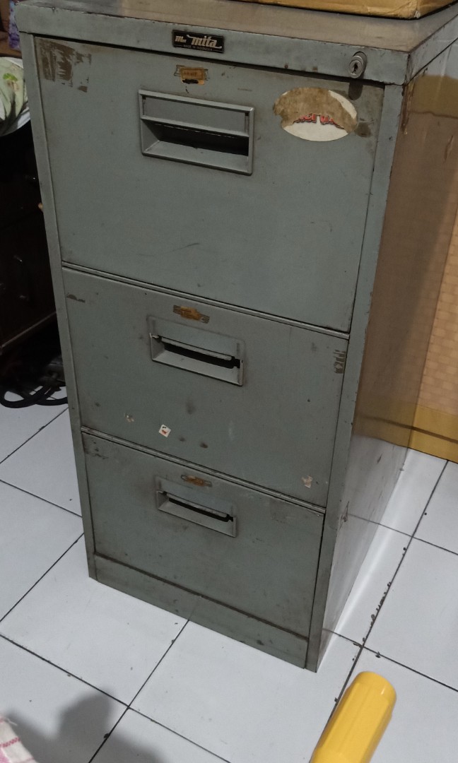 Filling 3 laci besi, Perabotan Rumah di Carousell