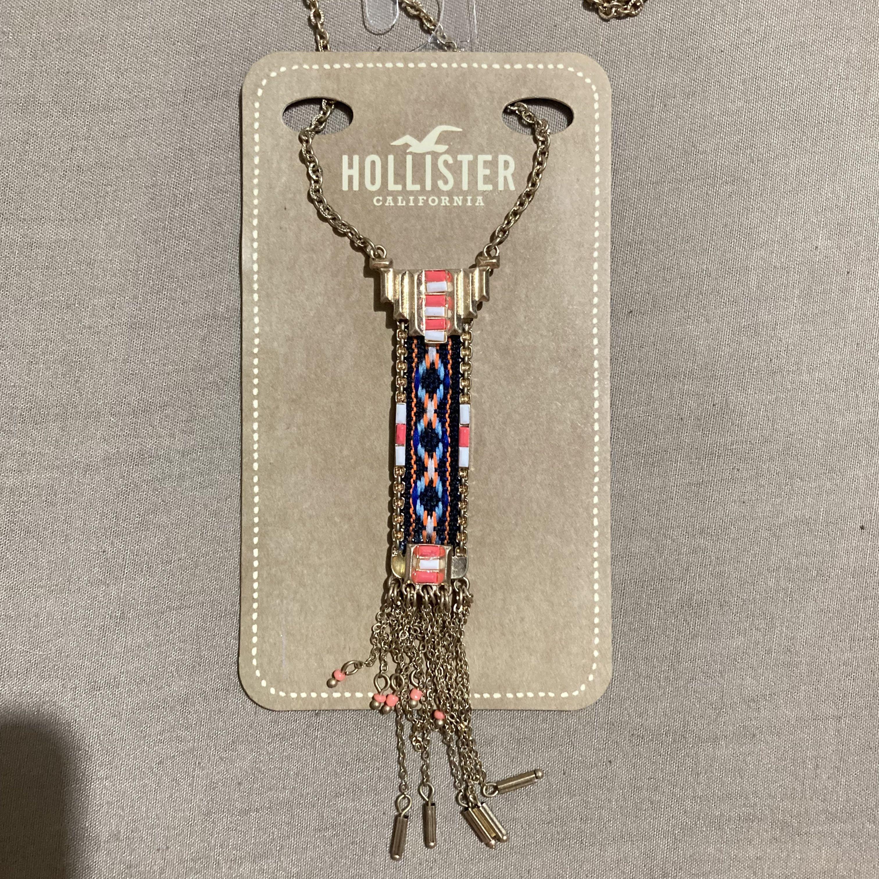 Hollister necklace top
