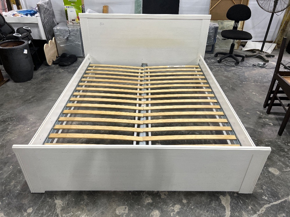 IKEA BRUSALI Queen Size Bed Frame White Colour / IKEA BRUSALI Rangka