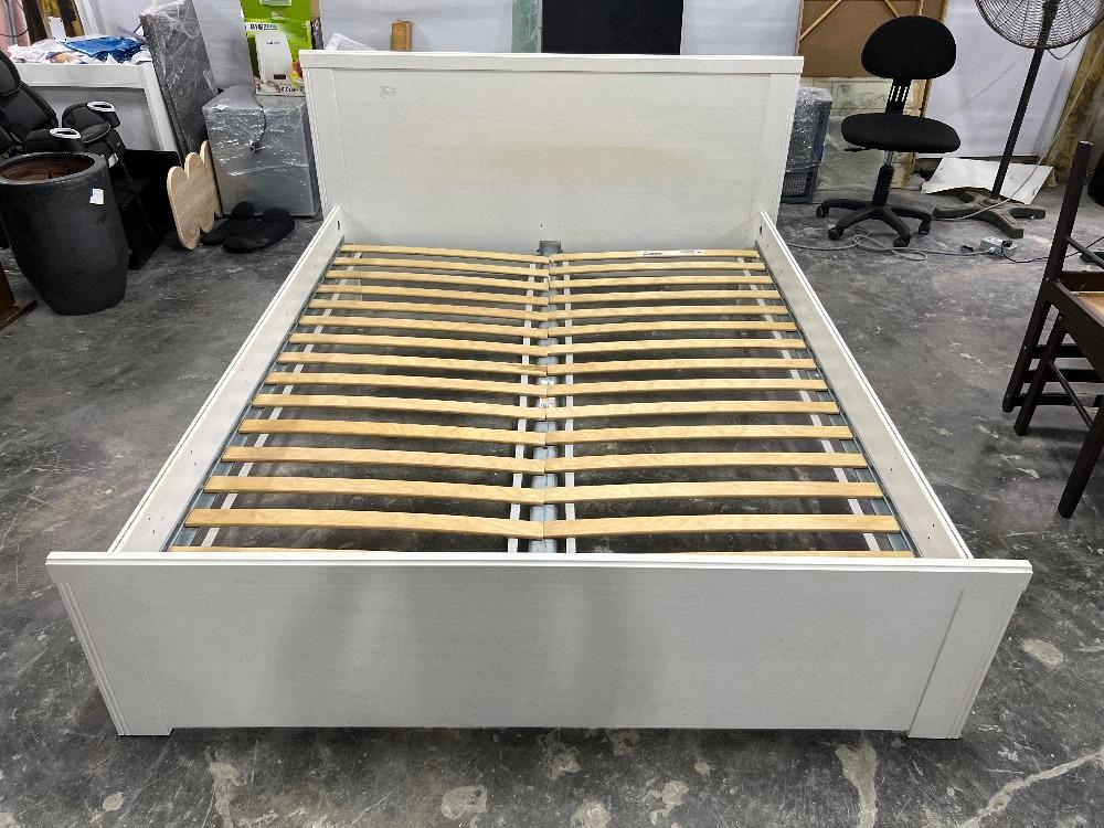 IKEA BRUSALI Queen Size Bed Frame White Colour / IKEA BRUSALI Rangka