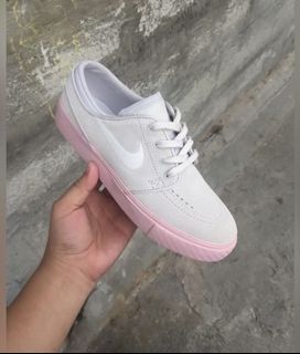 Janoski pink hot sale gum sole