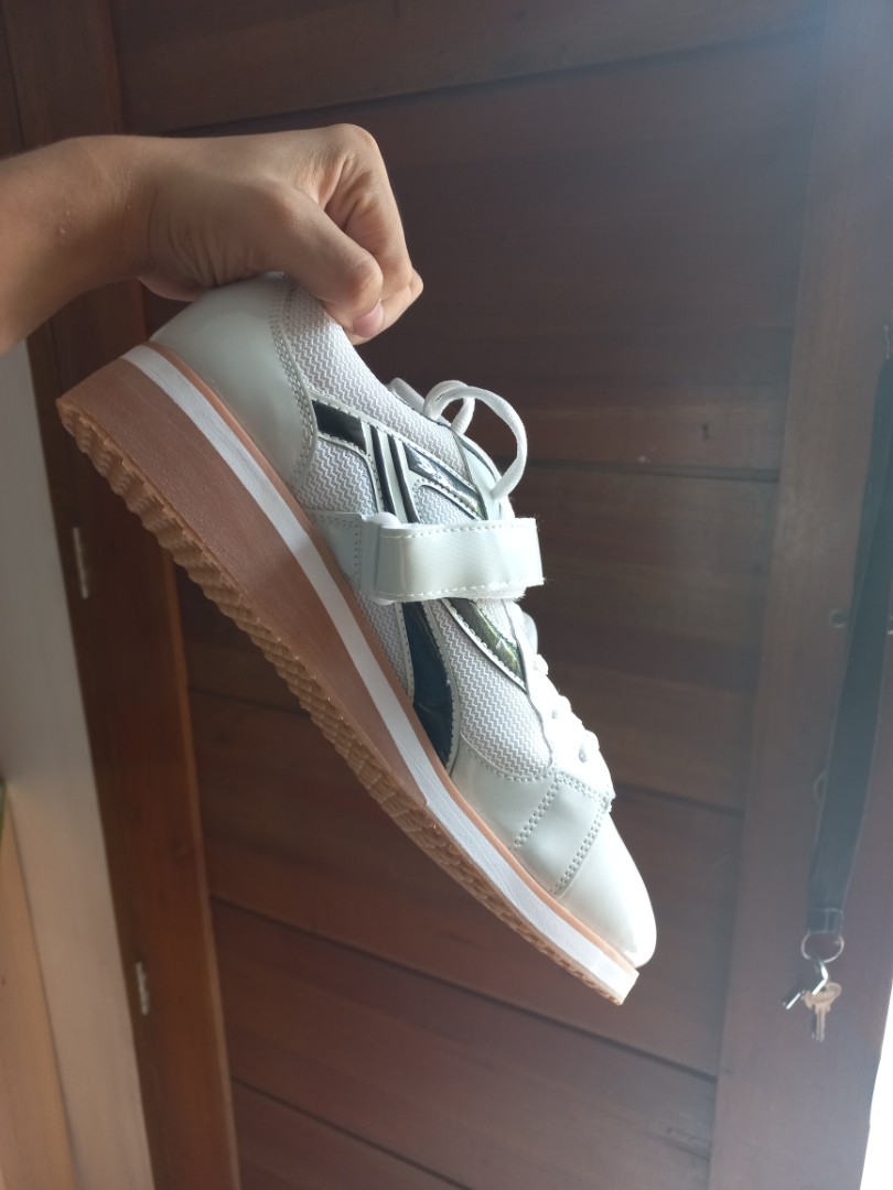 Kangrui weightlifting shoes store