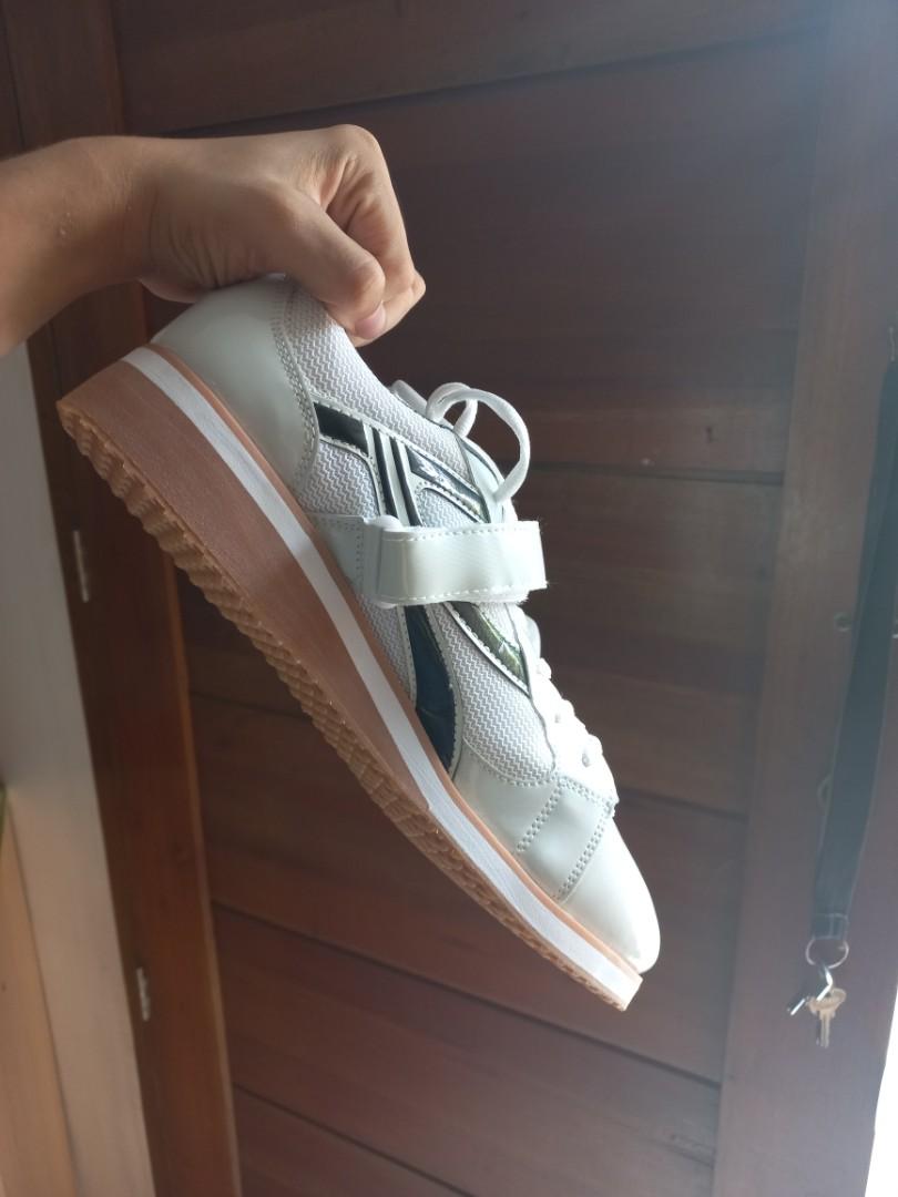 KANGRUI WEIGHTLIFTING SHOES US 11/ EU45, Sports Equipment, Other Sports