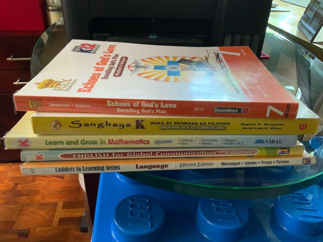 Kinder Textbooks (Category: Textbooks) located in Pasig City. Submitted by chie_store (Listing ID 1170939952, Image 1). Description: Take all NOT SOLD individually .