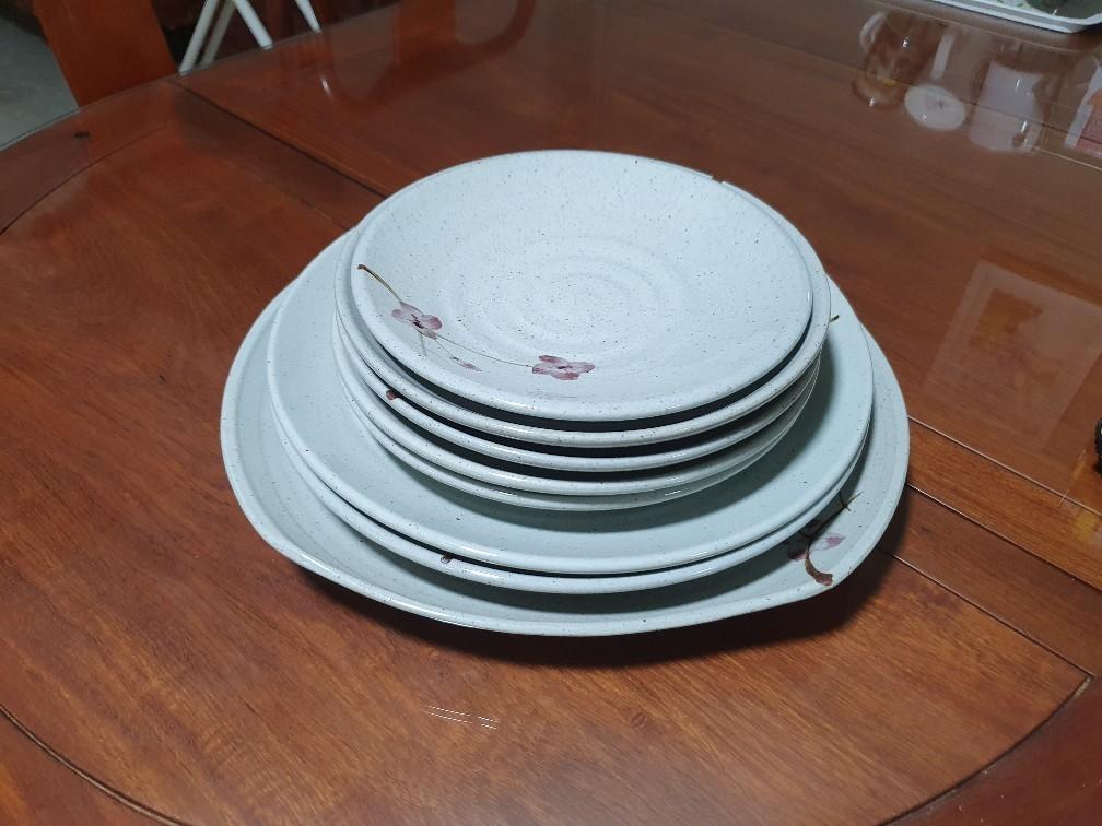 Korean made dinnerware set (30pc), Furniture & Home Living, Kitchenware