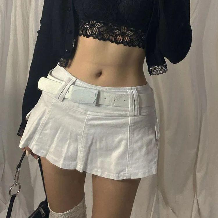 Low waist mini skirt