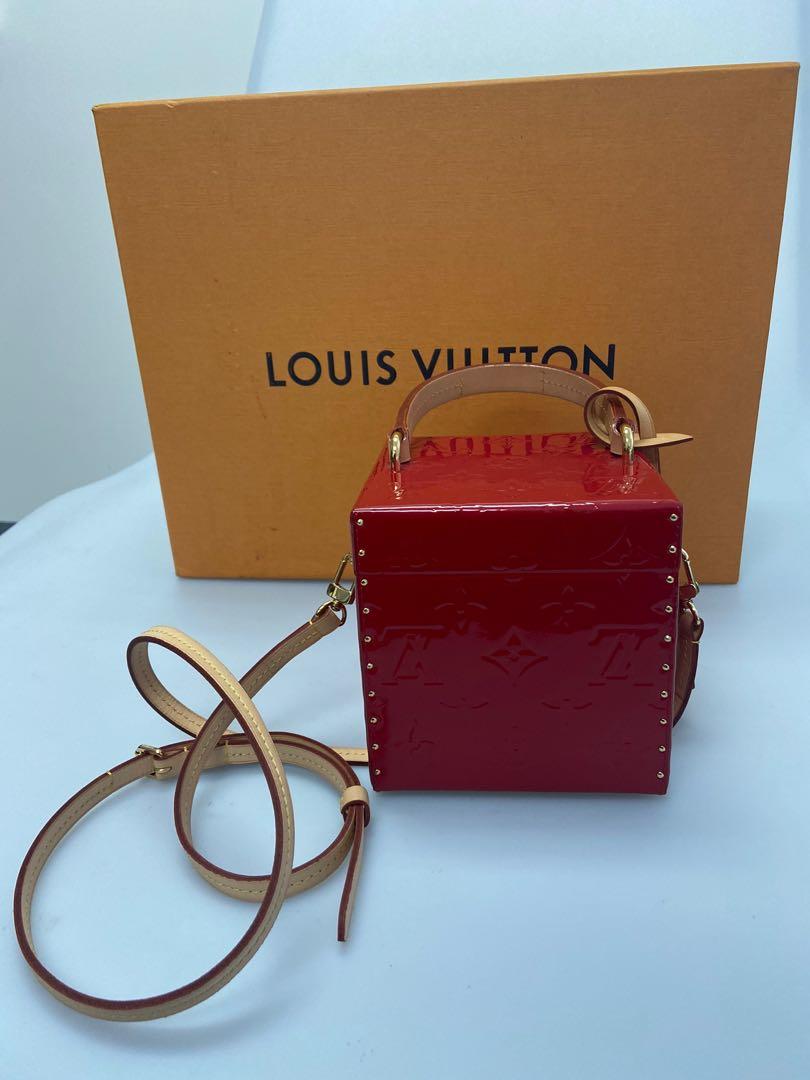 LOUIS VUITTON BLEECKER BOX BAG – LYUU