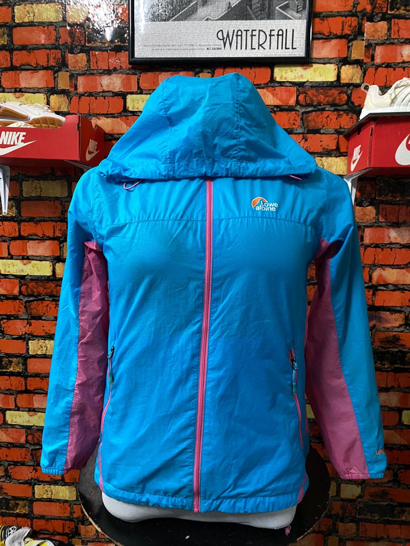 Lowe alpine Windrunner , Men's Fashion, Coats, Jackets and Outerwear on ...