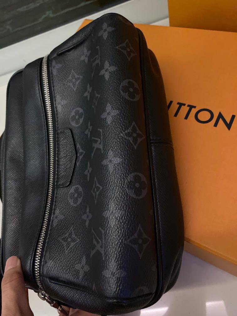 Louis Vuitton Sprinter Messenger M44729, Men's Fashion, Bags, Sling Bags on  Carousell