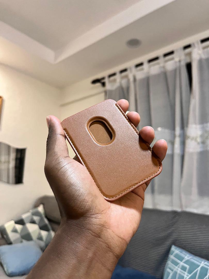 MagSafe card holder with apple logo, Men's Fashion, Watches