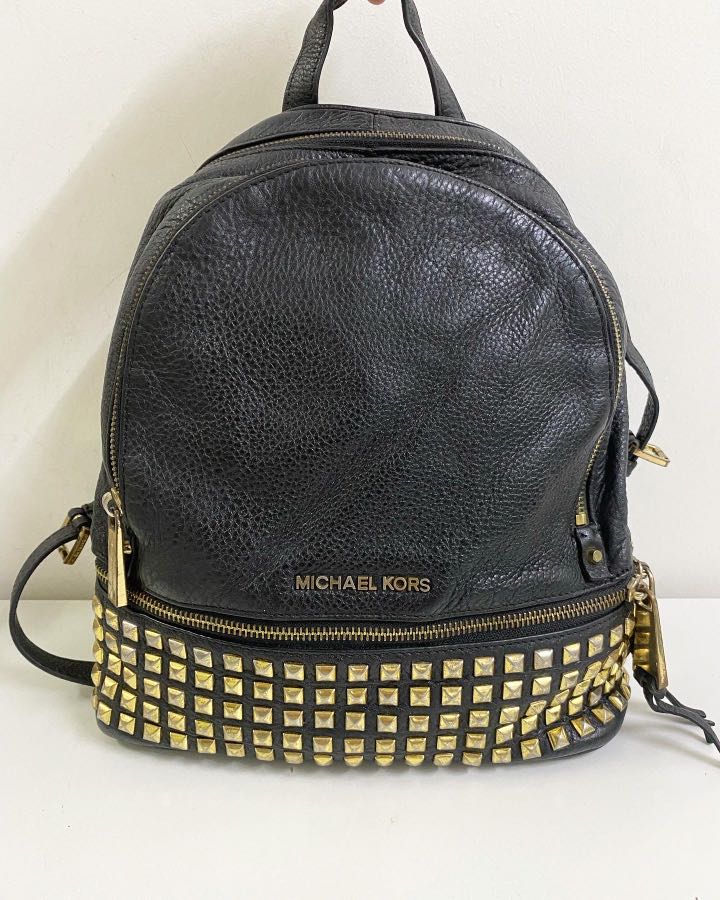 Michael kors rhea studded backpack medium deals