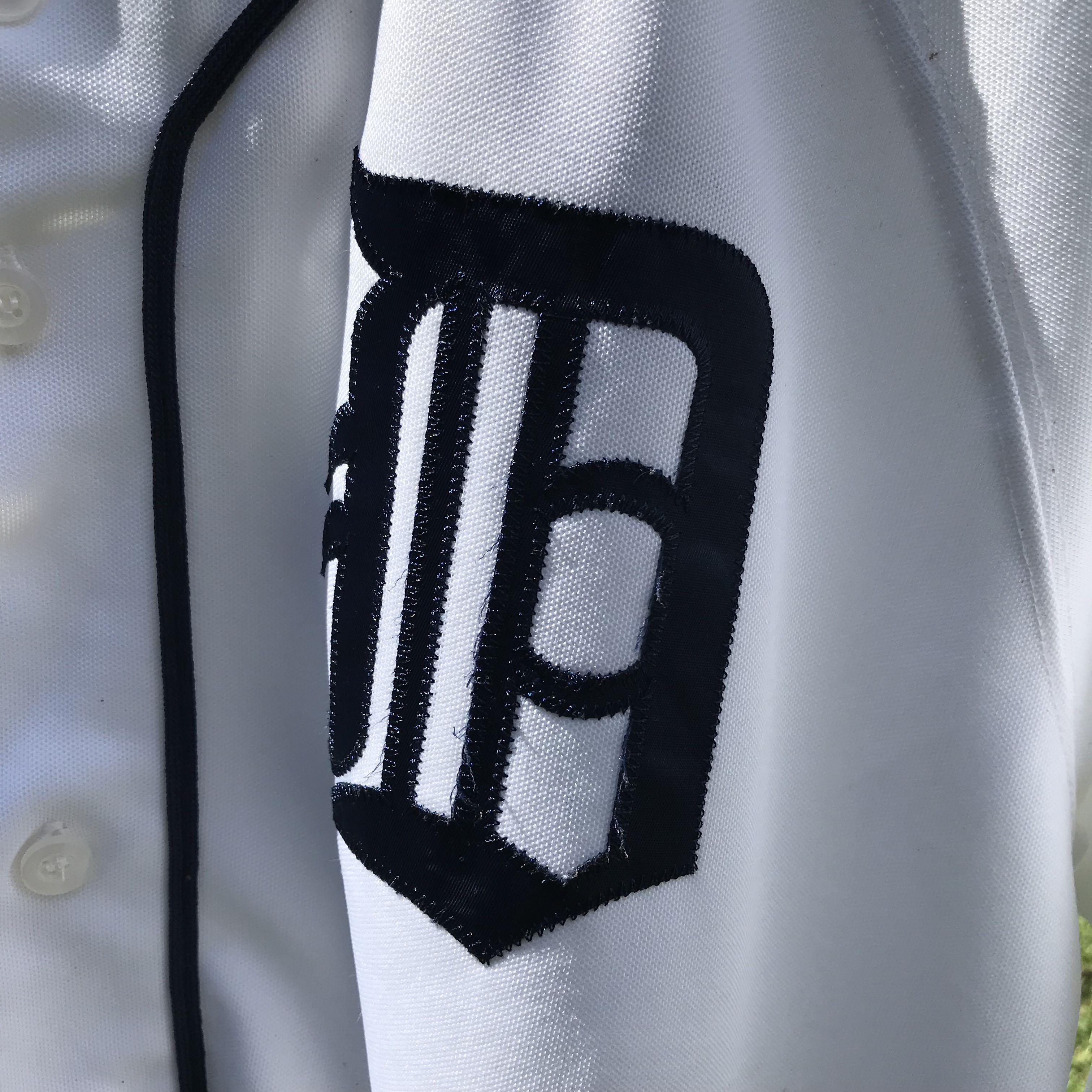 MLB Tigers Jersey (Tags: Vtg, Vintage, Y2K, Baseball, American