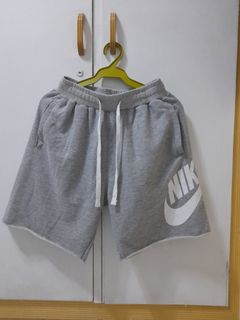 (Category: ) located in . Submitted by lovedbrands (Listing ID 1171011311, Image 1). Description: .