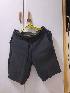 (Category: ) located in . Submitted by lovedbrands (Listing ID 1171011802, Image 1). Description: .