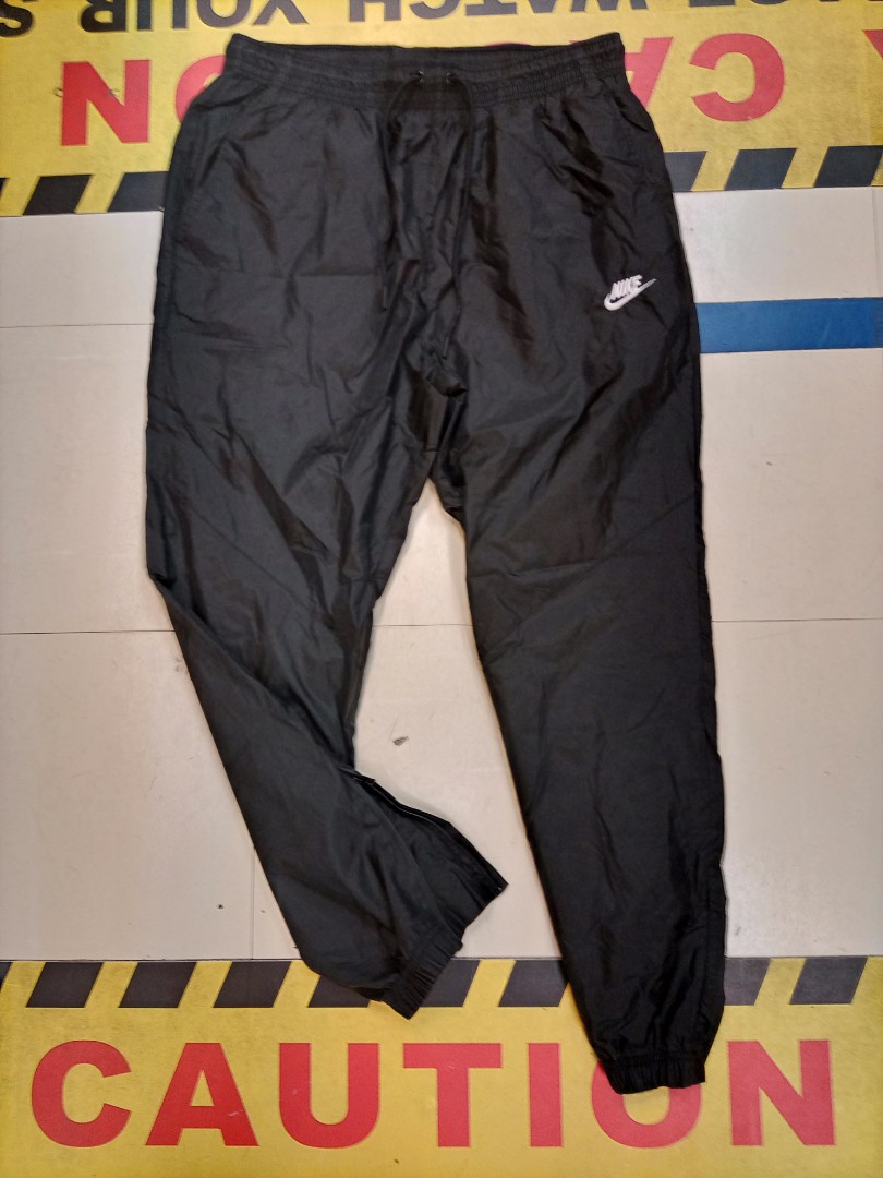 NIKE WOVEN JOGGER PANTS Men s Fashion Bottoms Joggers on Carousell